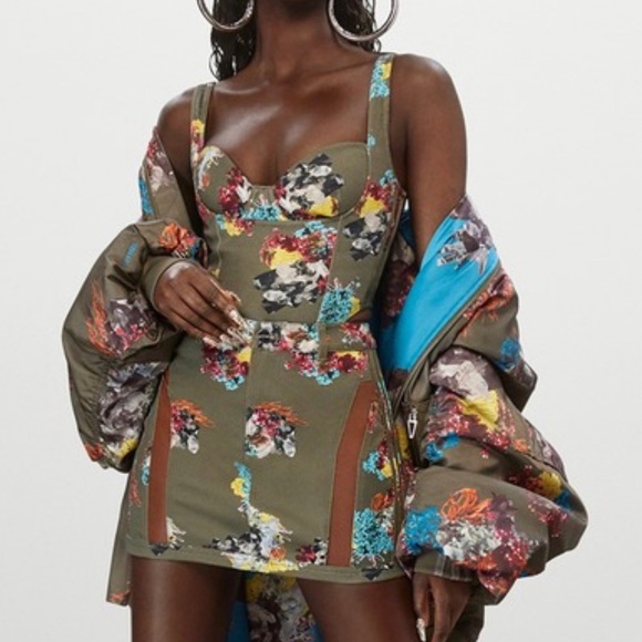 IVY PARK Dresses & Skirts - IVY PARK x ADIDAS | ⭐️ HOST PICK ⭐️ MINI SKIRT CRYSTAL FLORAL DARK KHAKI